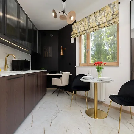 Lägenhet Eleganckie Dla 2 Osob W Warszawie By Renters Warszawa